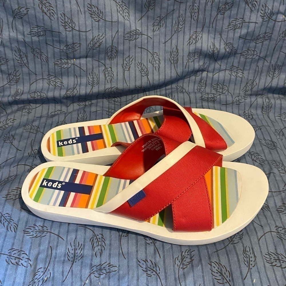 Keds bold criss cross flip flops size 10